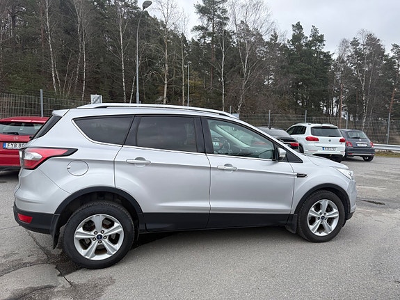 Ford Kuga 3 of 18