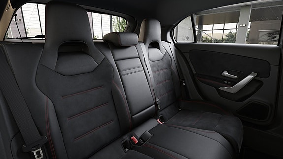 Mercedes-Benz A250 e 13 of 16