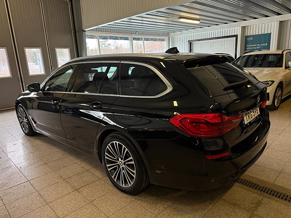 BMW 520 3 of 5