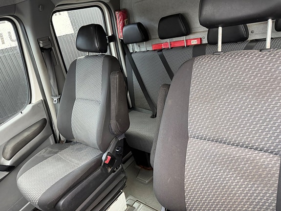 Volkswagen Crafter 5 of 5