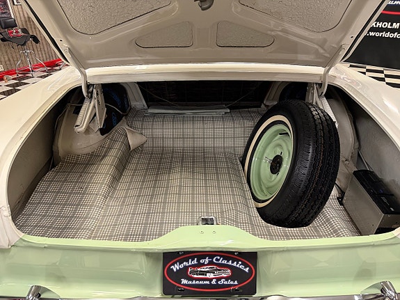 Ford Custom 17 of 22