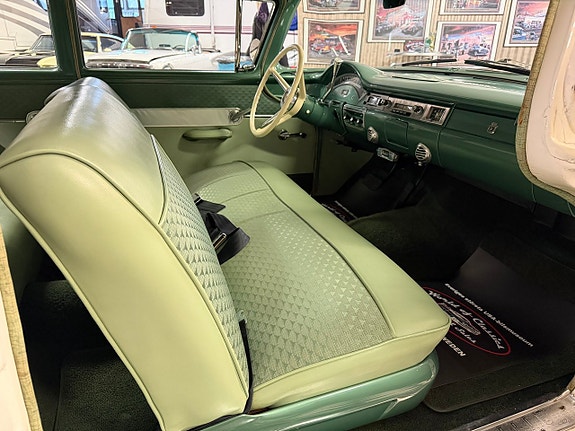 Ford Custom 16 of 22