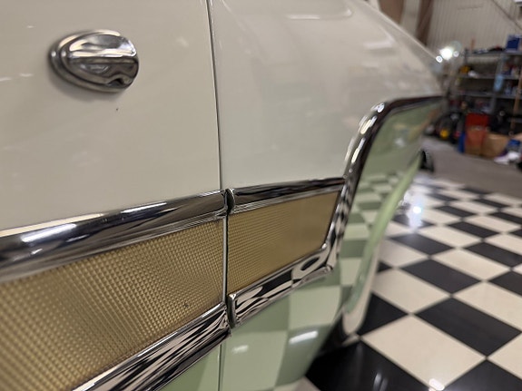 Ford Custom 9 of 22