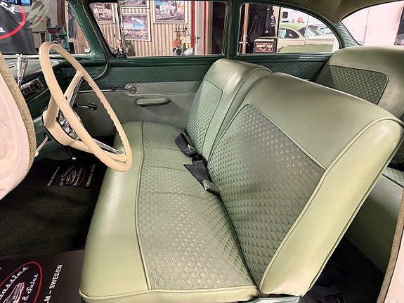 Ford Custom 11 of 22
