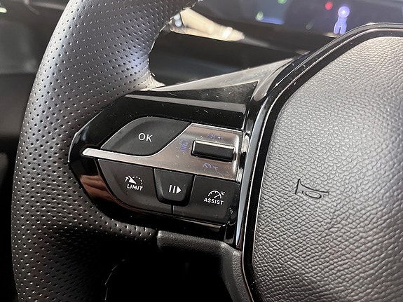 Peugeot 308 8 of 17