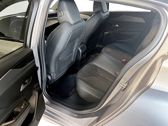 Peugeot 308 14 of 17