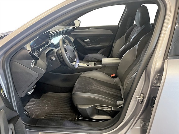 Peugeot 308 4 of 17