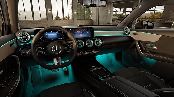 Mercedes-Benz A250 e 10 of 16