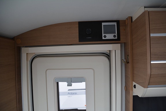 Adria Adora 613 HT Långbädd/Frontkök 15 of 15