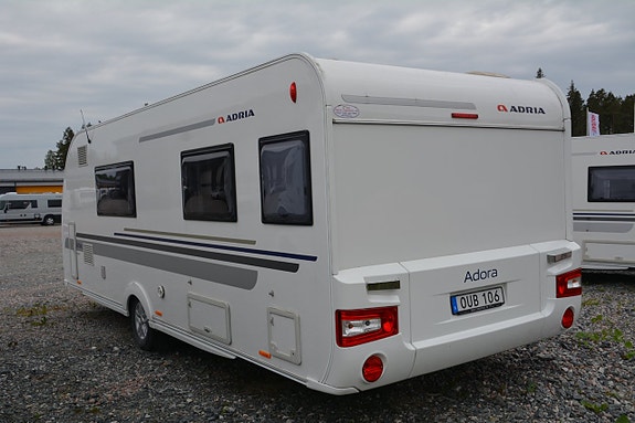 Adria Adora 613 HT Långbädd/Frontkök 3 of 15