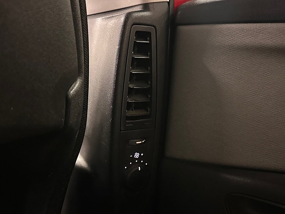 Citroen Grand C4 Picasso 22 of 24
