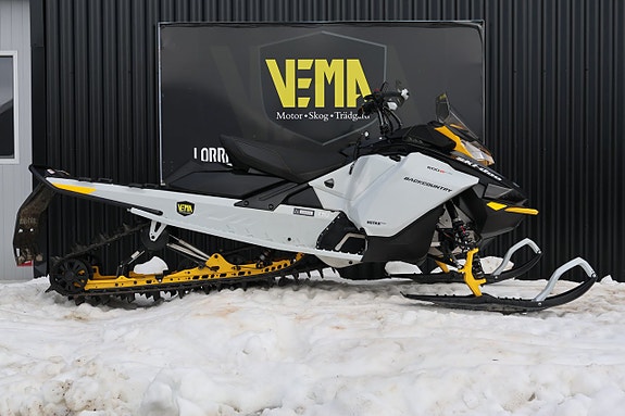 Ski-Doo BACKCOUNTRY 600 R 146" MOMSAD -23