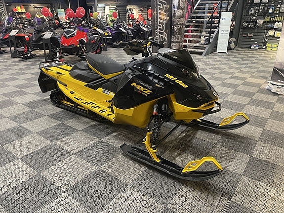 Ski-Doo MXZ XRS 850 E-TEC -25 *Momsad 58 Mil* 2 of 3