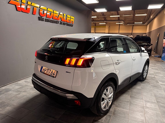 Peugeot 3008 4 of 5