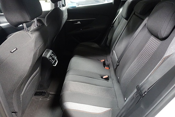 Peugeot 3008 11 of 14