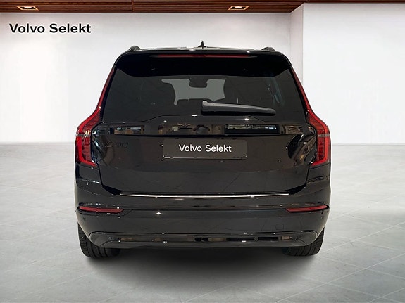Volvo XC90 7 of 18
