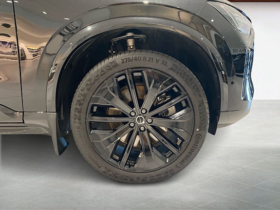Volvo XC90 9 of 18