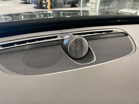 Volvo XC90 17 of 18