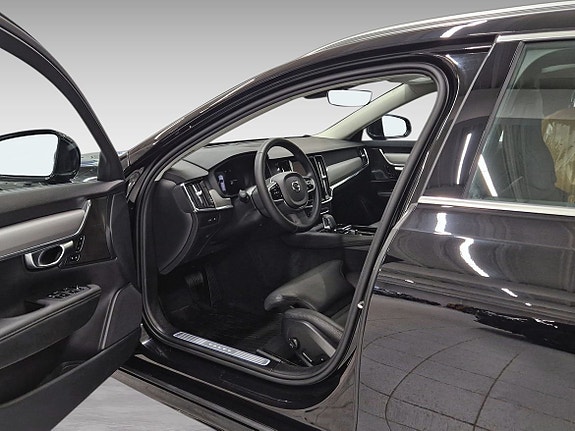 Volvo V90 13 of 17