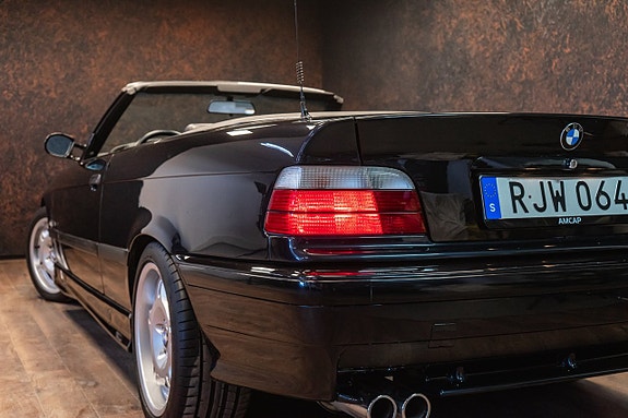 BMW M3 8 of 30