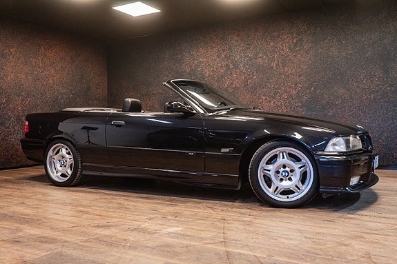 BMW M3 2 of 5