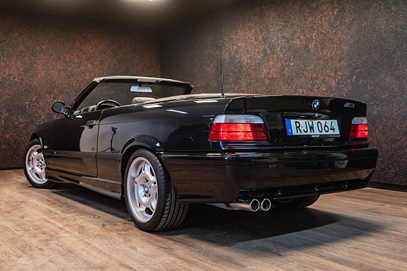 BMW M3 6 of 30