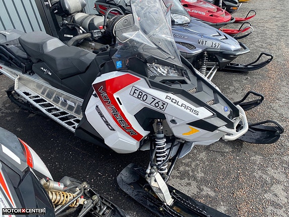 Polaris 600 INDY VOYAGEUR 2 of 5