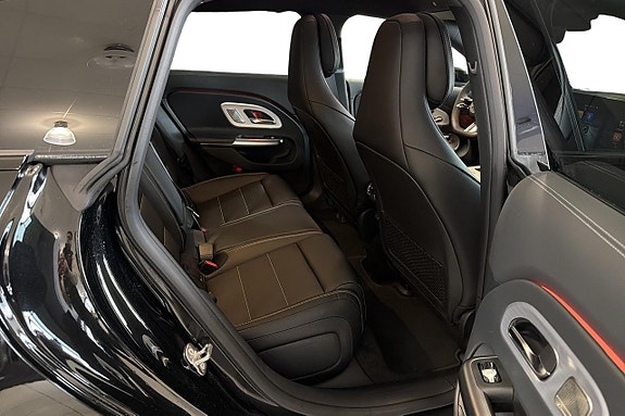 Mercedes-Benz CLA350 9 of 14
