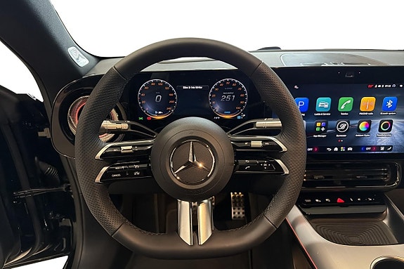Mercedes-Benz CLA350 7 of 14