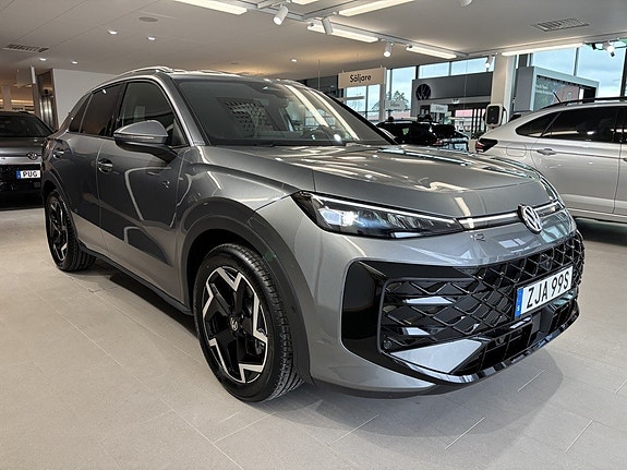 Volkswagen T-Roc 3 of 21
