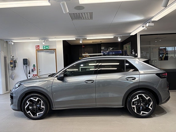Volkswagen T-Roc 8 of 21