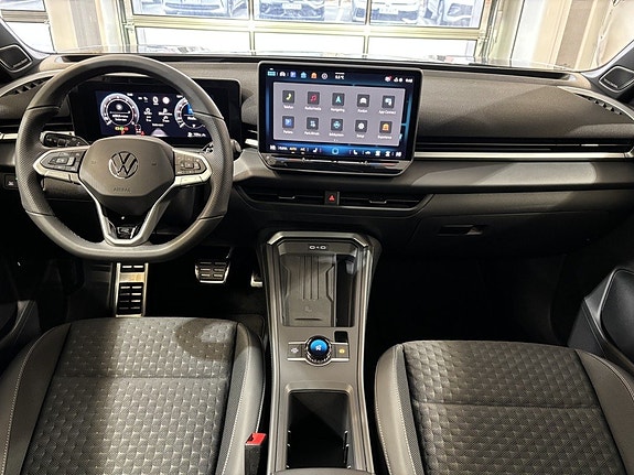 Volkswagen T-Roc 12 of 21