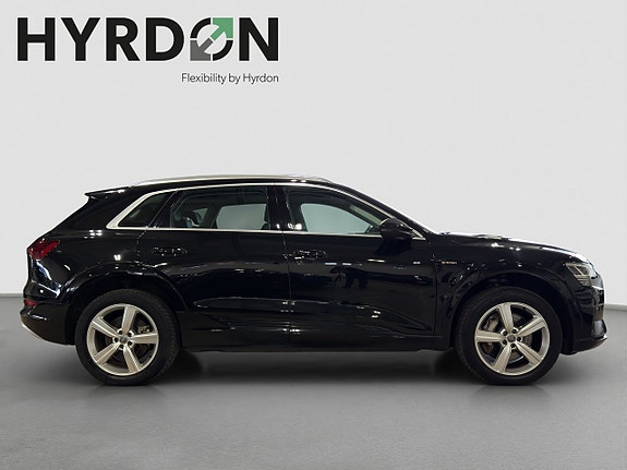 Audi e-tron 7 of 17