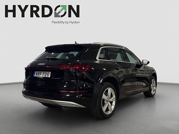 Audi e-tron 6 of 17