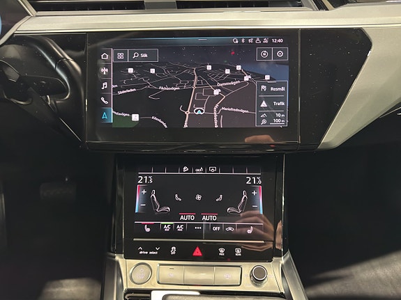 Audi e-tron 13 of 17