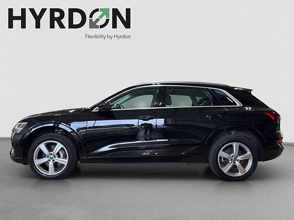 Audi e-tron 3 of 5