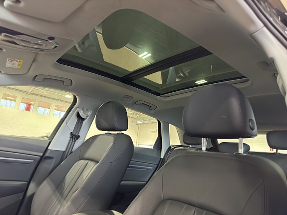Audi e-tron 17 of 17