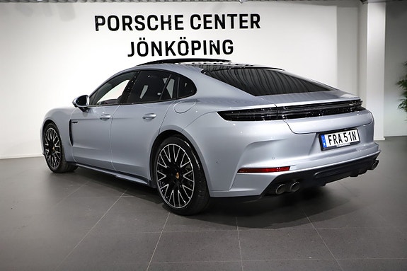 Porsche Panamera 4 6 of 23