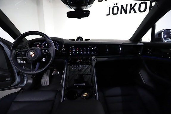 Porsche Panamera 4 13 of 23