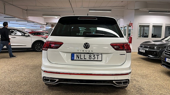 Volkswagen Tiguan 5 of 5