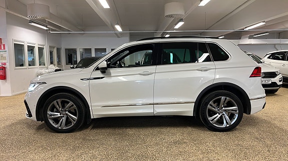 Volkswagen Tiguan 2 of 5