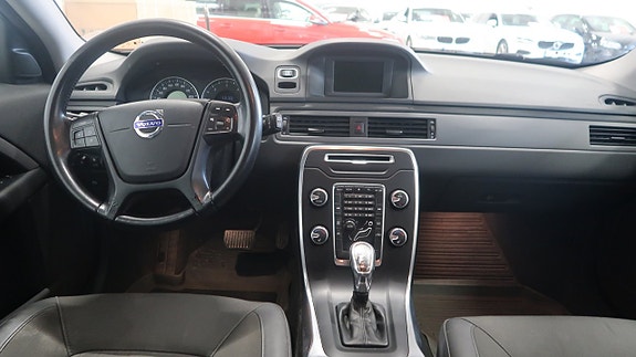 Volvo V70 10 of 18