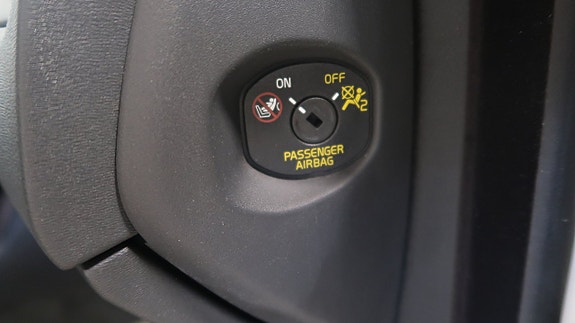 Volvo V70 16 of 18
