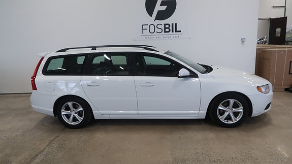 Volvo V70 2 of 18
