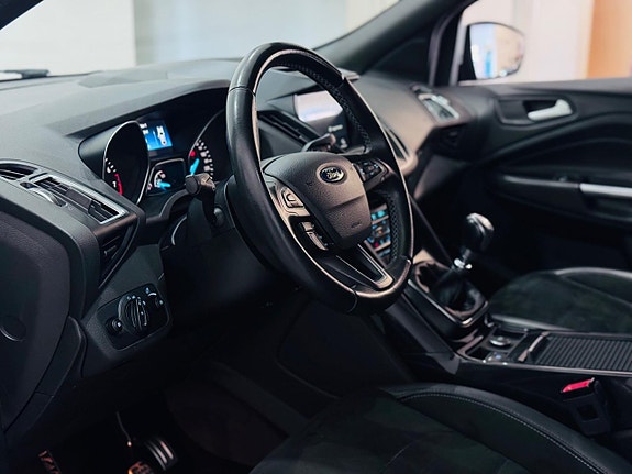 Ford Kuga 10 of 22