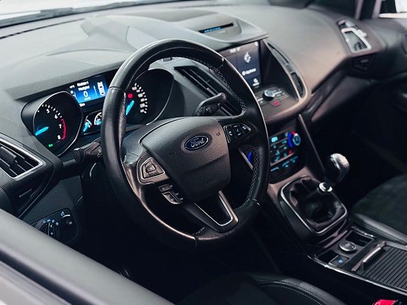 Ford Kuga 9 of 22