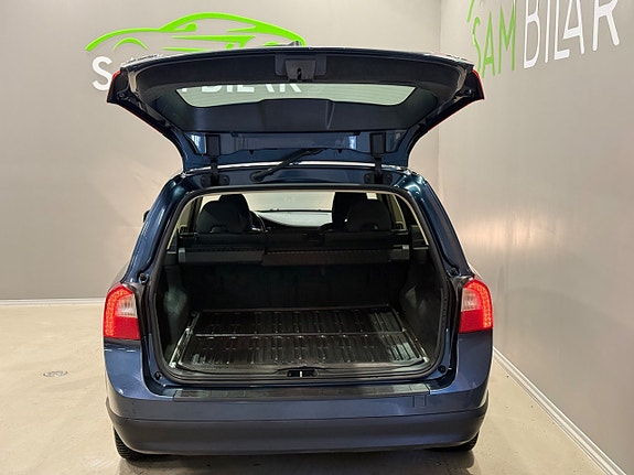 Volvo V70 7 of 14