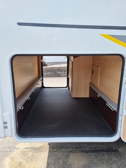 Sunlight T69 Fiat 2.3 131Hk, Sunlight T69, Capron Campervan 10 of 30
