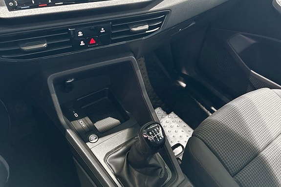 Volkswagen Caddy 12 of 15