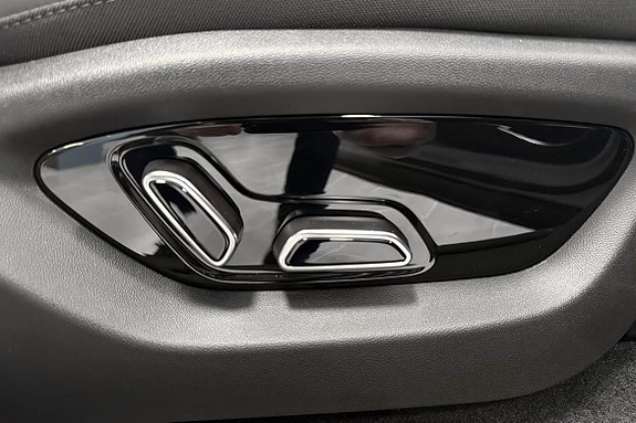 BYD Sealion 7 19 of 23